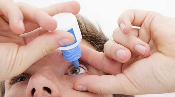 Tratamento com colírio para o glaucoma 